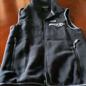 Men’s Patagonia fleece vest
